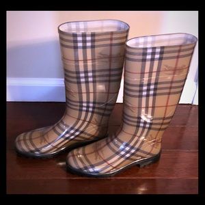 AUTHENTIC Burberry RainBoots
